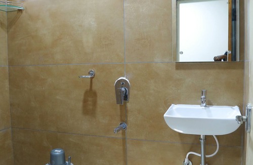 Gachibowli Bed & Breakfast | Anika Suites