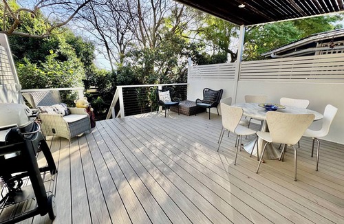 Annandale House | Annandale Home, Deck, Garden, Walk to Bars & Cafes