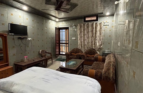 Ukhimath Hotel | Anushri Lodge And Restaurants