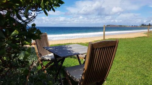 Narrabeen Apartment | Apartment 1 - The Coachhouse