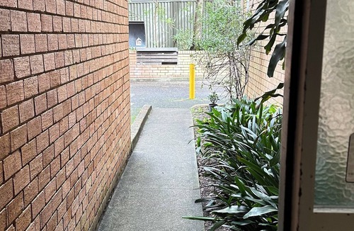 Macquarie Park Apartment | Apartment close to macquarie uni metro and shopping center