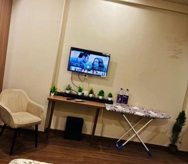 Greater Noida Apartment | Apex Hub