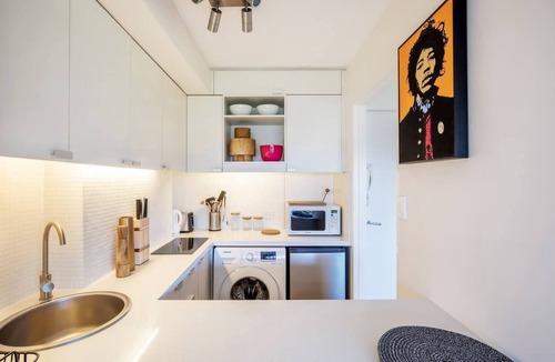 Rushcutters Bay Apartment | Aquarius Rising - Studio Apartment, Sleeps 2