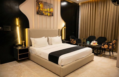 Noida Hotel | Aquila Grand Suites