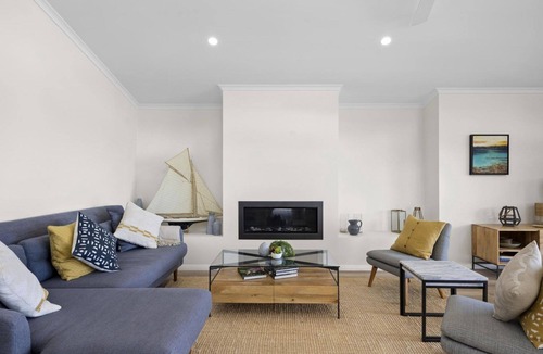 Pretty Beach Central Coast House | Araluen Waterfront Getaway 'Special Offer'
