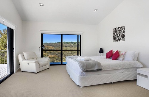 Wentworth Falls House | Arana A Little Blue Mountains Luxury