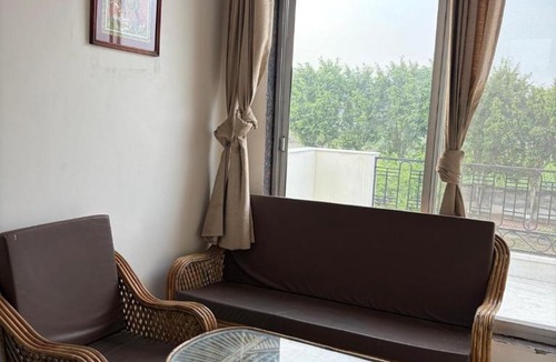 Faridabad Villa | Aravali Farm - Hill View