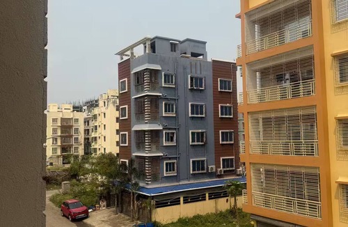 New Town Apartment | Ashirbad 1RK 1AC Near Kolkata Airport