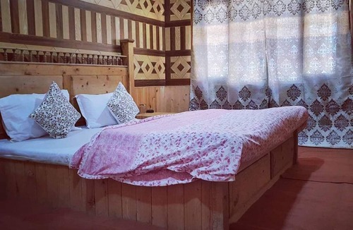Theog Hotel | Ashirwad Homestay