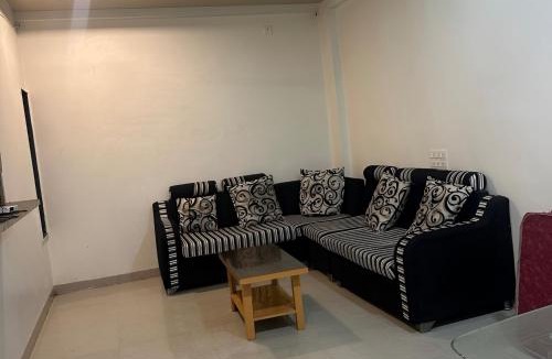 Tuljapur Hotel | Ashoka Bhakt Niwas