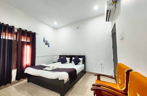 Ayodhya Hotel | Ashoka Homestay Ayodhya