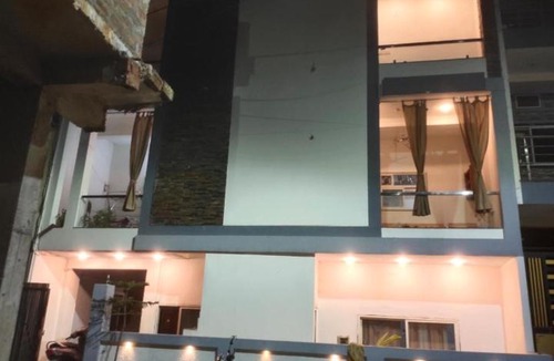 Rau Apartment | Ashray deep home stay 1 bhk