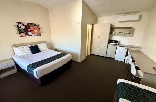 West Gosford Hotel | Ashwood Motel