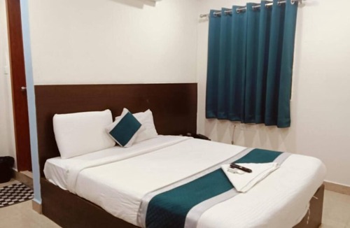 Kukatpally Housing Board Colony Hotel | At home hotel Darbar