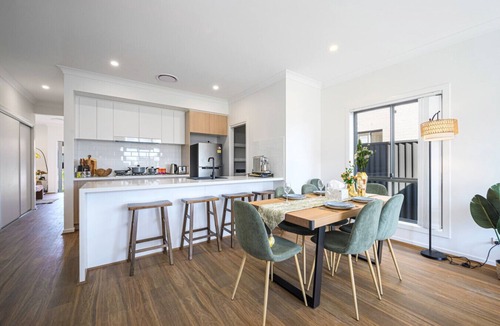 Austral House | Austral Mordern House 10ppl