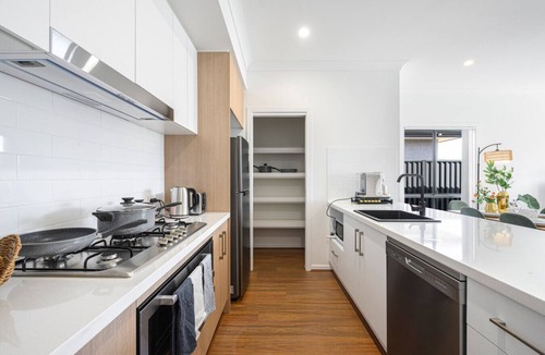 Austral House | Austral Mordern House 10ppl
