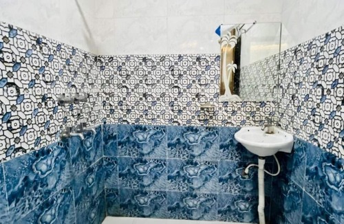 Kalyanpur Hotel | AV Grand Hotel