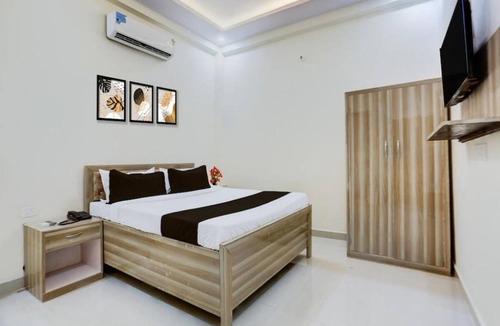 Kalyanpur Hotel | AV Grand Hotel
