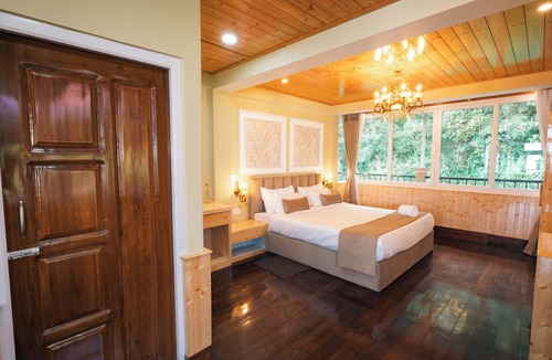 Kurseong Hotel | Avianna Windy House Wellness Retreat