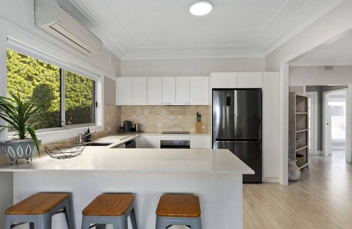 Avoca Beach House | Avoca Beach House - Uninterrupted Beachfront