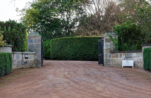 Mittagong House | Aylmerton House for 10, Southern Highlands - 4pm Check Out Sundays