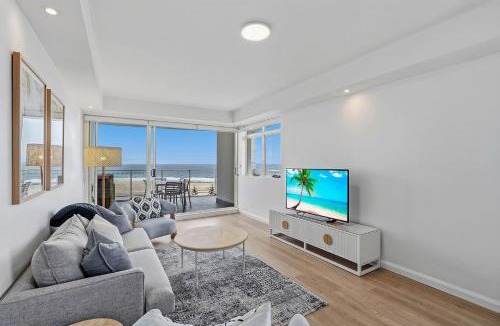 The Entrance Apartment | Azure 25 - Wake up to the Ocean