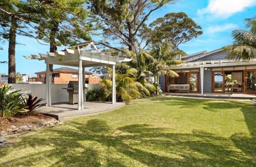 Vincentia House | Bali Beach House by Experience Jervis Bay