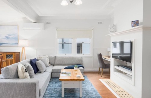 Balgownie House | Bally Escape - Cottage Serenity in a Scenic Village
