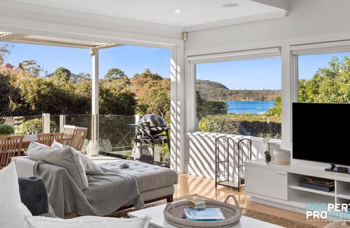 Mosman House | Barefoot at Balmoral. 100m from Balmoral Beach