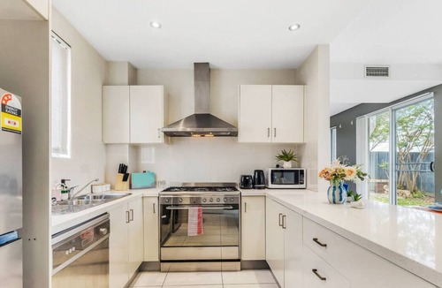 Baulkham Hills House | Baulkham Hills | Family-Friendly | Peaceful Locale