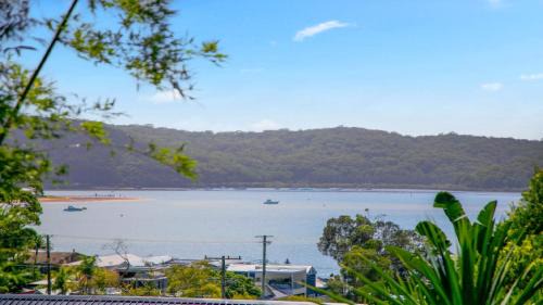 Wagstaffe House | Bay Views, Bush Setting and Heated Plunge Pool