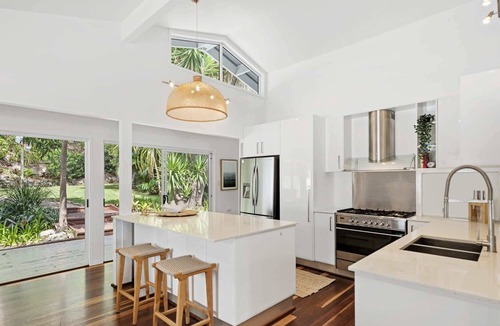 Killcare House | Bay Views | Walk to Village | Fire Pit