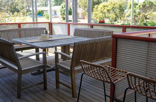 Berrara House | Be Barefoot at Berrara, 200 metres from one of the best beaches on the coast!