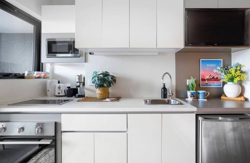Randwick Apartment | Beautiful Studio with City Views in Randwick