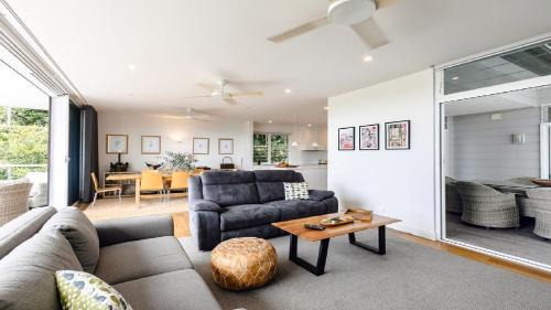 Wagstaffe House | Beautiful Views, Secluded Beaches and Stunning Bush Walks All At Your Doorstep
