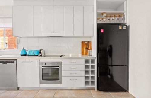 Lane Cove North Apartment | Beautifully Peaceful 2-Bed Apartment