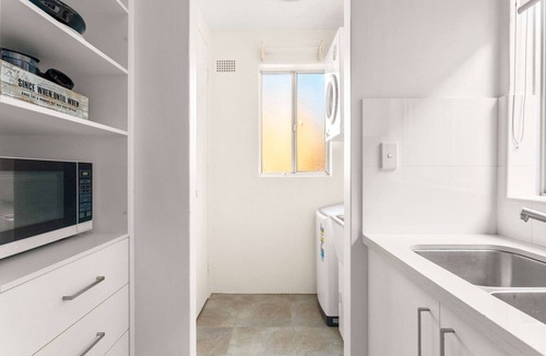 Lane Cove North Apartment | Beautifully Peaceful 2-Bed Apartment