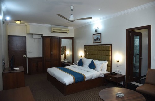 Koregaon Park Hotel | BelAir Suites Pune
