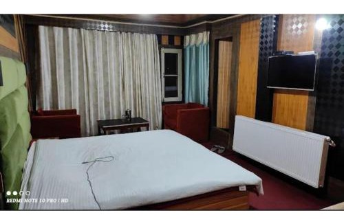 Srinagar House | Best Guest House Gulmarg Sahara