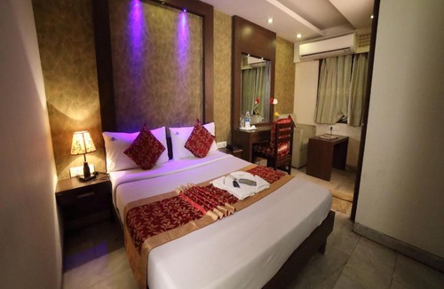 Vadapalani Hotel | Bhimaas Temple Tree Hotel