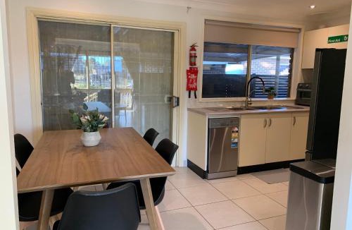 Fairfield West House | Big house 6 bedrooms , free parking