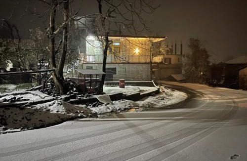 Gunehr House | Bir Breeze Homestays