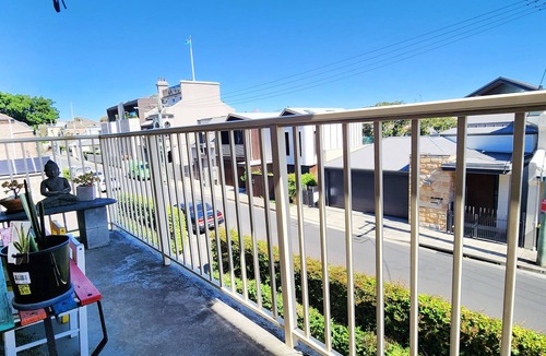 Birchgrove Apartment | Birchgrove Peninsula and Harbour Retreat