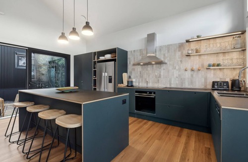 Blackheath House | Birdsong Blackheath captures serene beauty in the picturesque landscape of the Blue Mountains