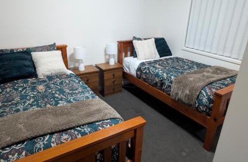 North Wollongong House | Birdsong Central, North Beach