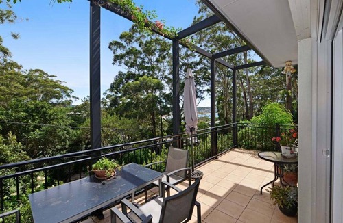 Avoca Beach House | Birdsong - Pet Friendly!