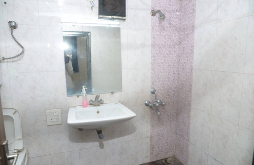 Nashik Road Hotel | Birla Ayurveda Nashik Stay Center