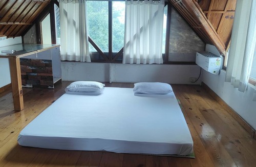 Bhimtal Hotel | Blackbird Cottage Bhimtal