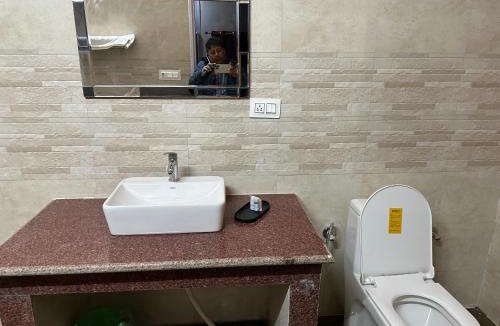 Kharsali Hotel | Blessings Resort Jankichatti