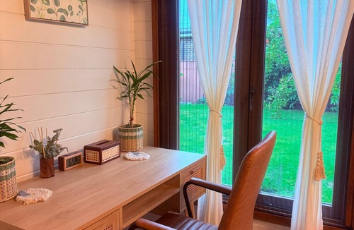 Wentworthville Cabin | Blissful Wooden Haven Pet Friendly Near Parramatta